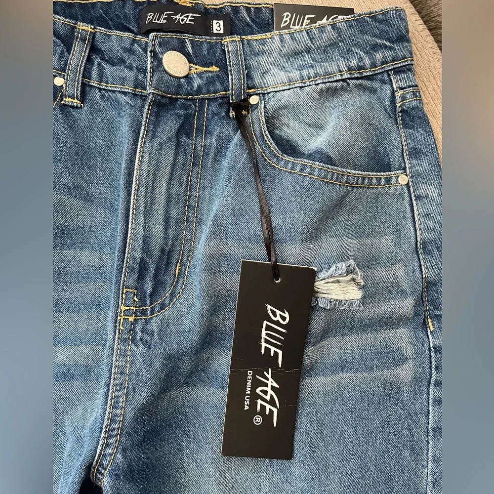 NWT Blue Ripped Jeans - Picture 5 of 6